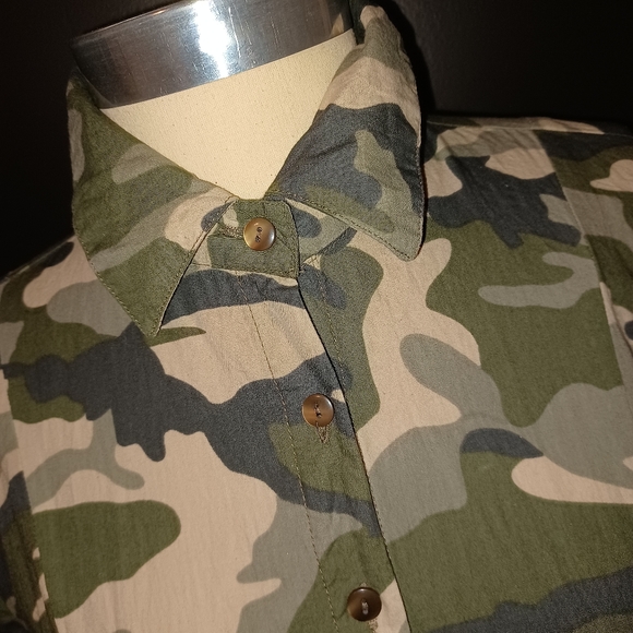 New York & Company Camouflage blouse - Picture 5 of 6